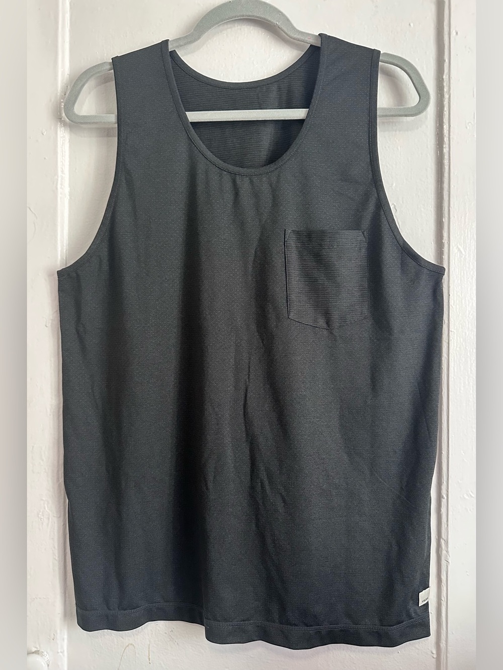 Vuori Men's Tank Top with Chest Pocket - Dark Grey